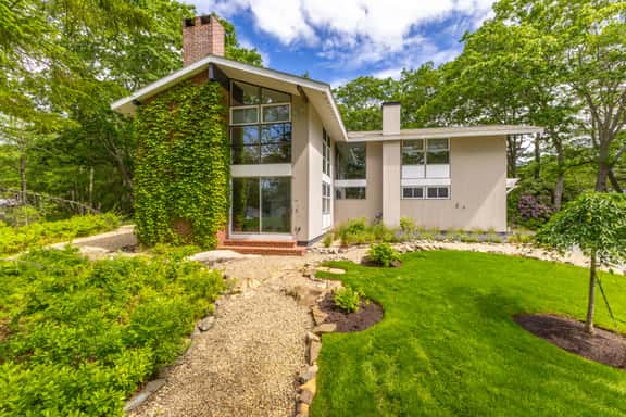 Ocean Avenue Retreat - Image 1