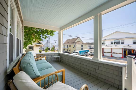 Sandpiper by the Sea - House & Cottage